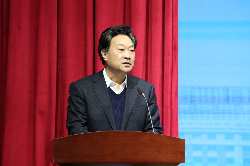 张廷.jpg